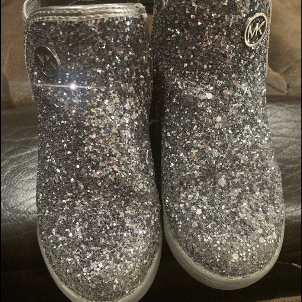 Michael Kors girl boots